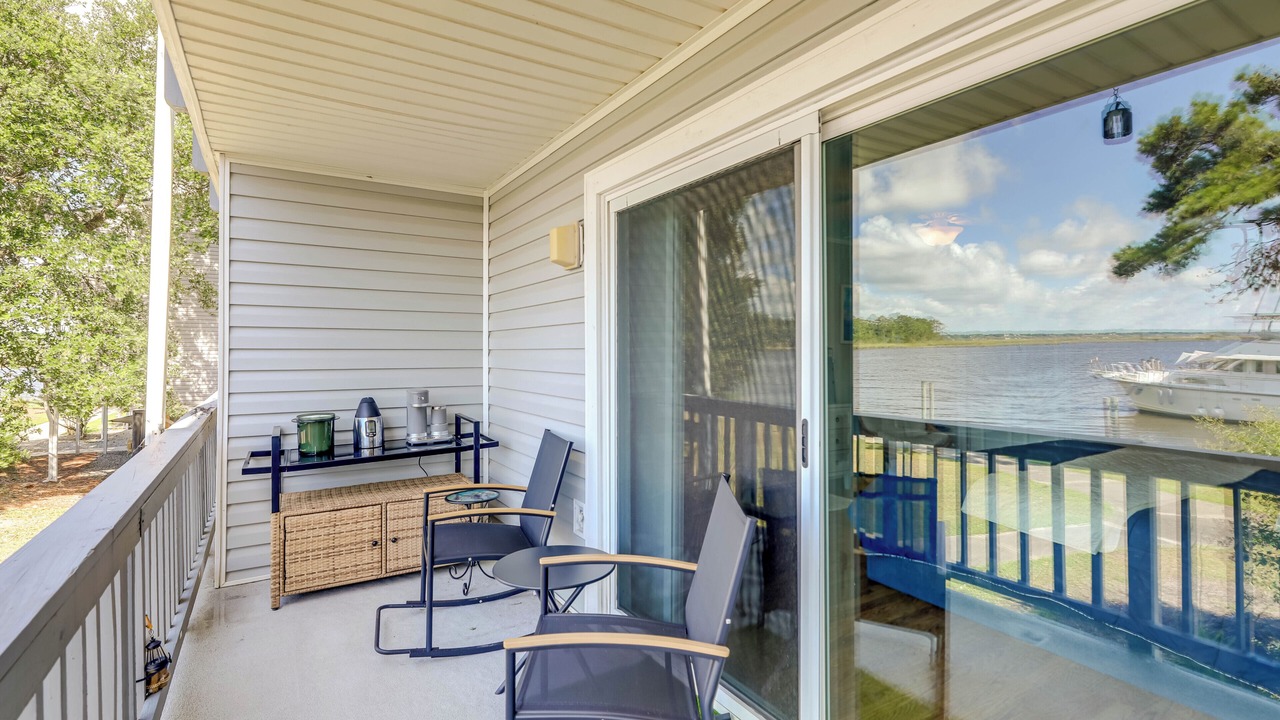 Photo of Patio Balcony in Fairfield Harbour