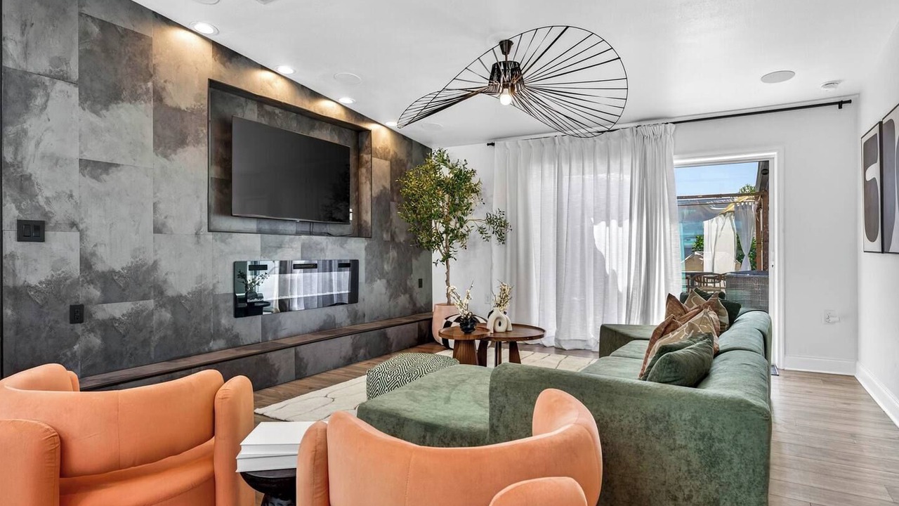 Photo of Livingroom in Sun Bay South