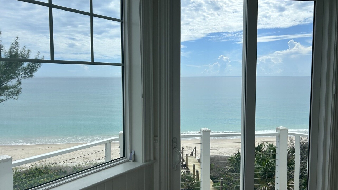 Photo of Bedroom in Melbourne Beach