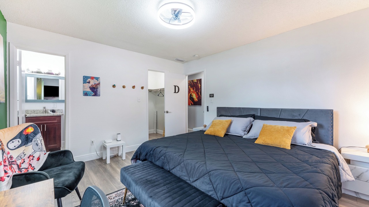 Photo of Bedroom in Carver Shores