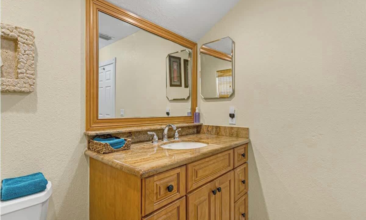 Photo of Bathroom in Melbourne Beach