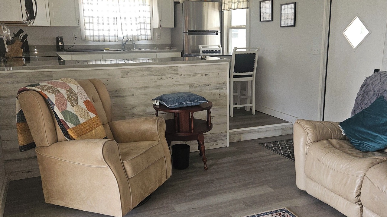 Photo of Livingroom in Buckhead Ridge