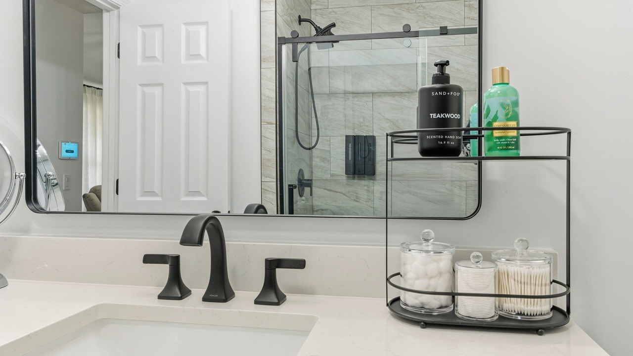 Photo of Bathroom in Walthourville