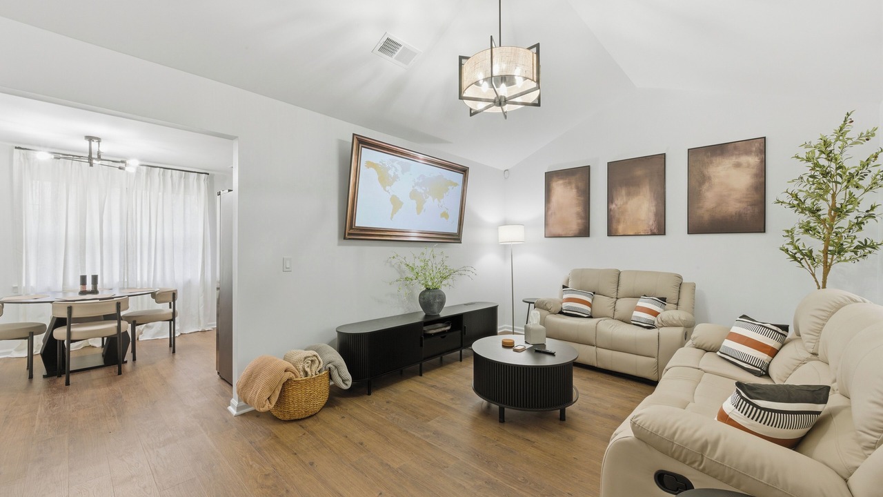 Photo of Livingroom in Walthourville