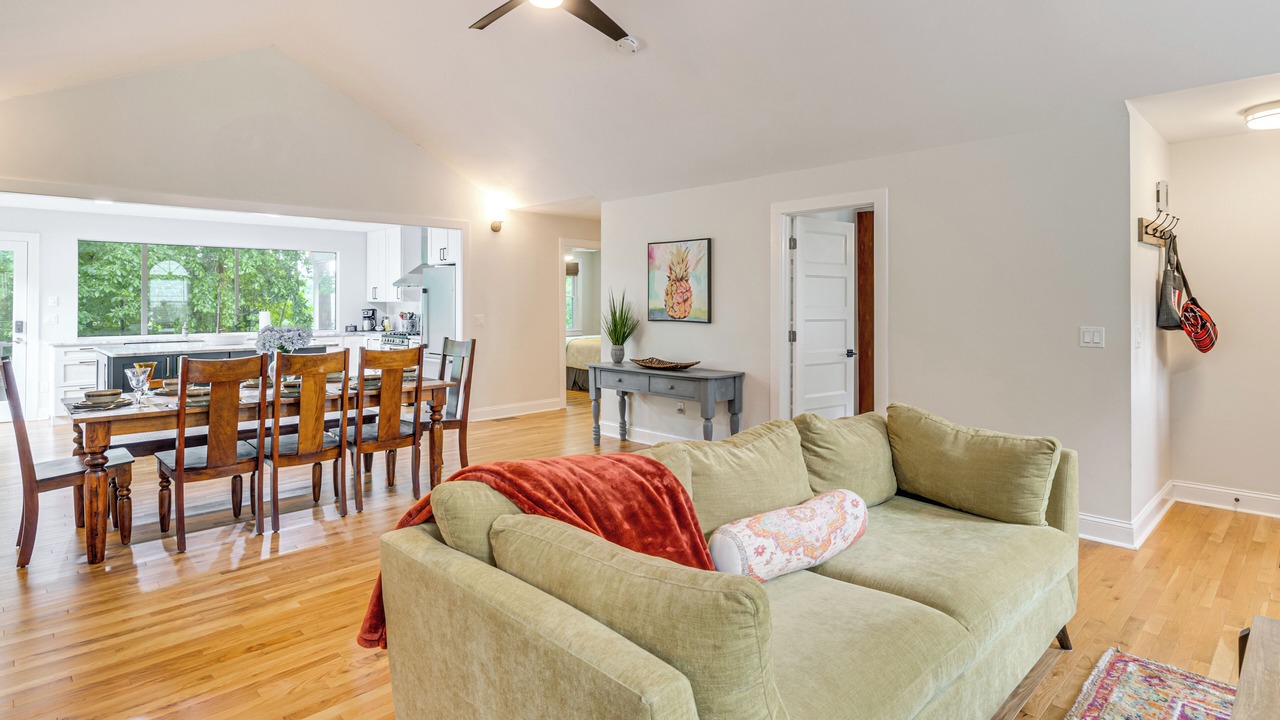 Photo of Livingroom in Anderson