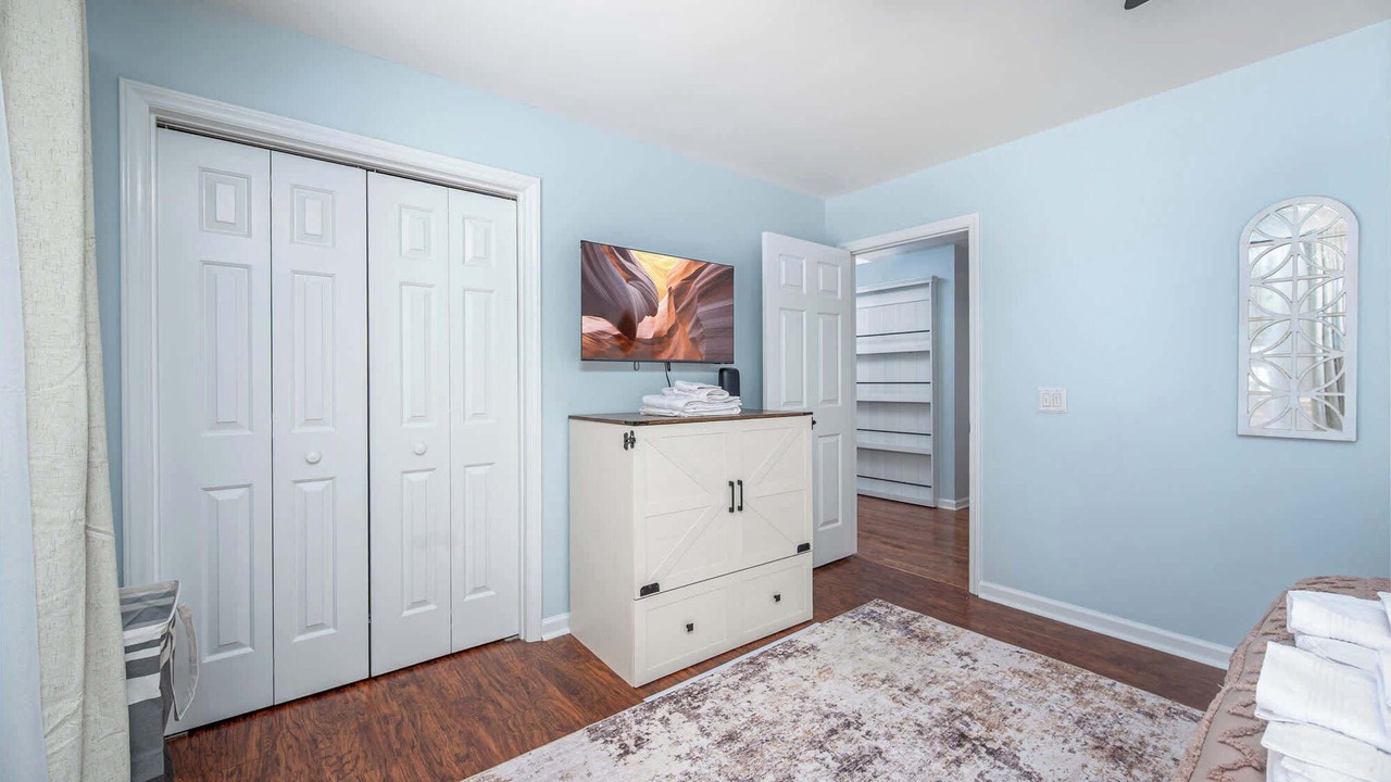 Photo of Bedroom in Olivia