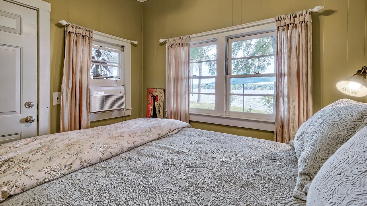 Photo of Bedroom in Ridgeway