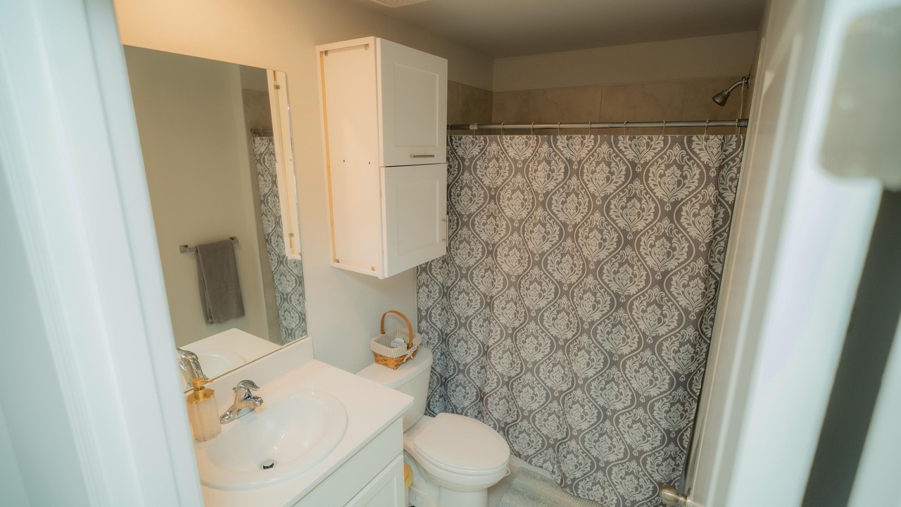 Photo of Bathroom in Mariner
