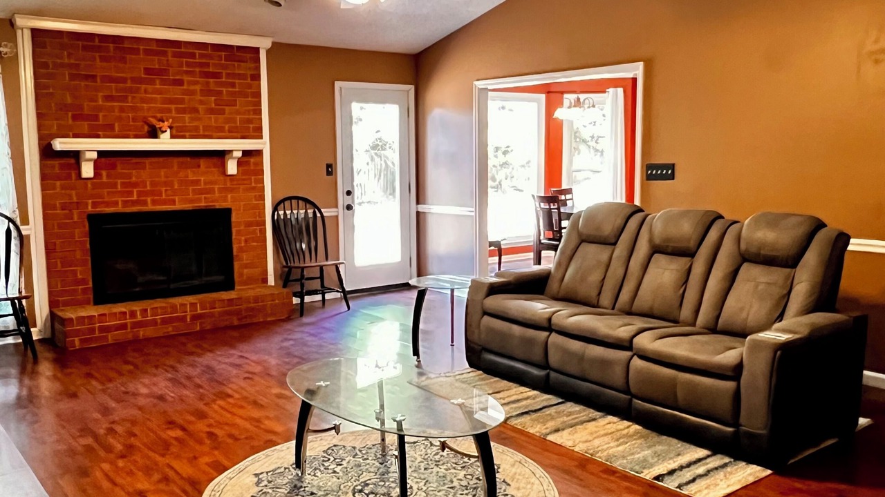 Photo of Livingroom in Evans