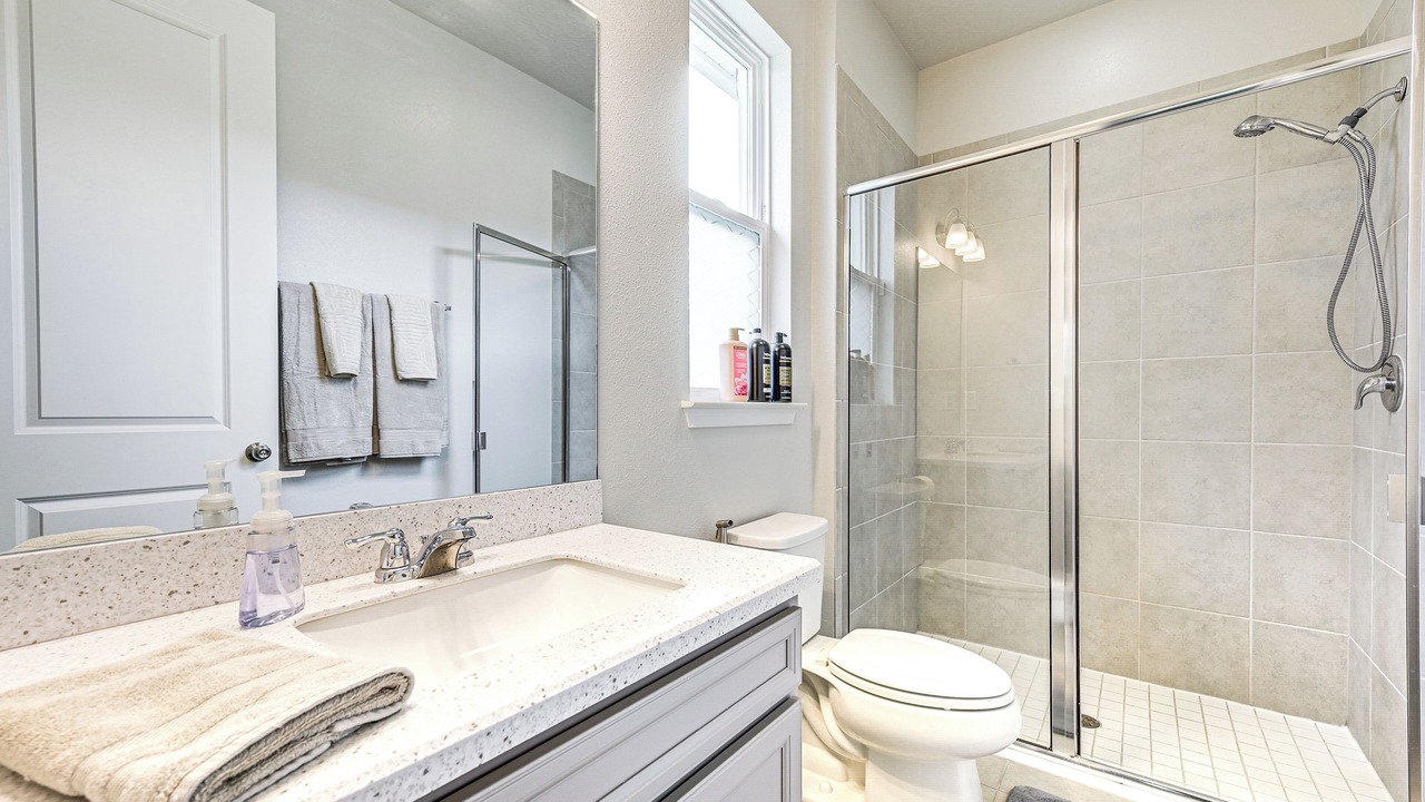 Photo of Bathroom in Valrico