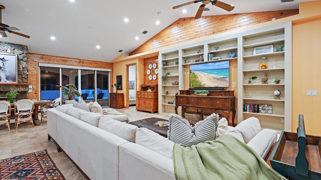 Photo of Livingroom in Jupiter Farms