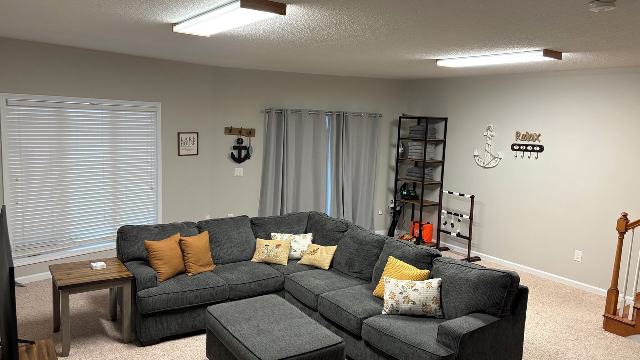 Photo of Livingroom in Albemarle