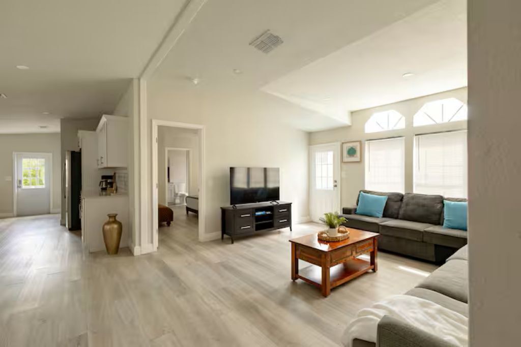 Photo of Livingroom in Riverview