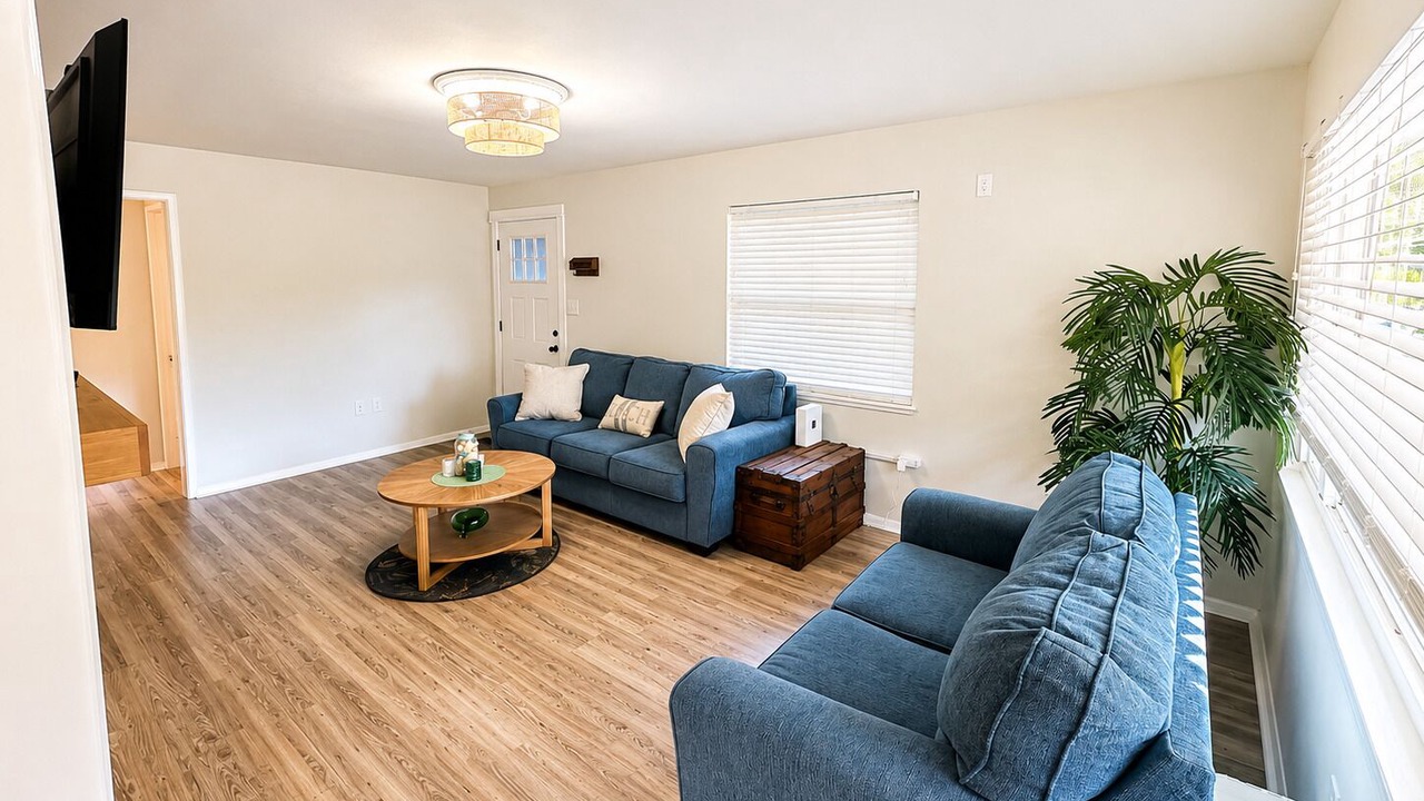 Photo of Livingroom in Bayview