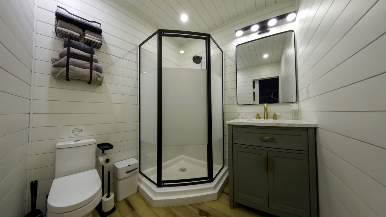 Photo of Bathroom in Balsam Grove