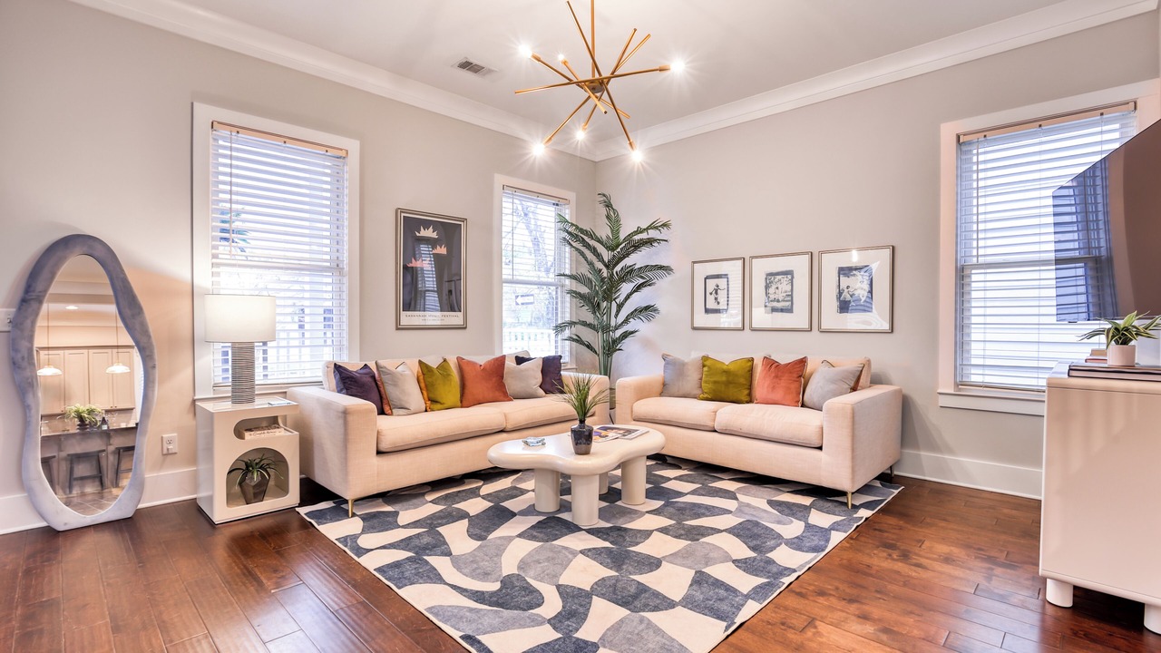 Photo of Livingroom in Midtown
