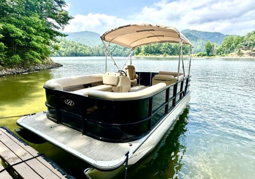 Photo of Others in Tuckasegee