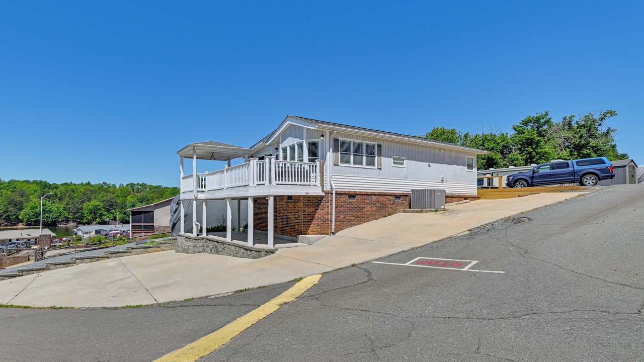 Photo of Outdoor in New London