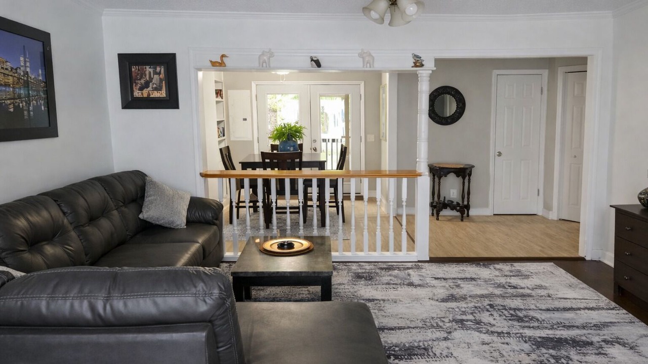 Photo of Livingroom in Cayce