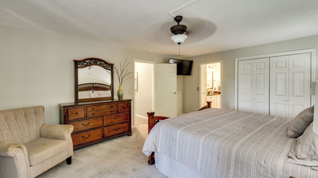 Photo of Bedroom in Salem