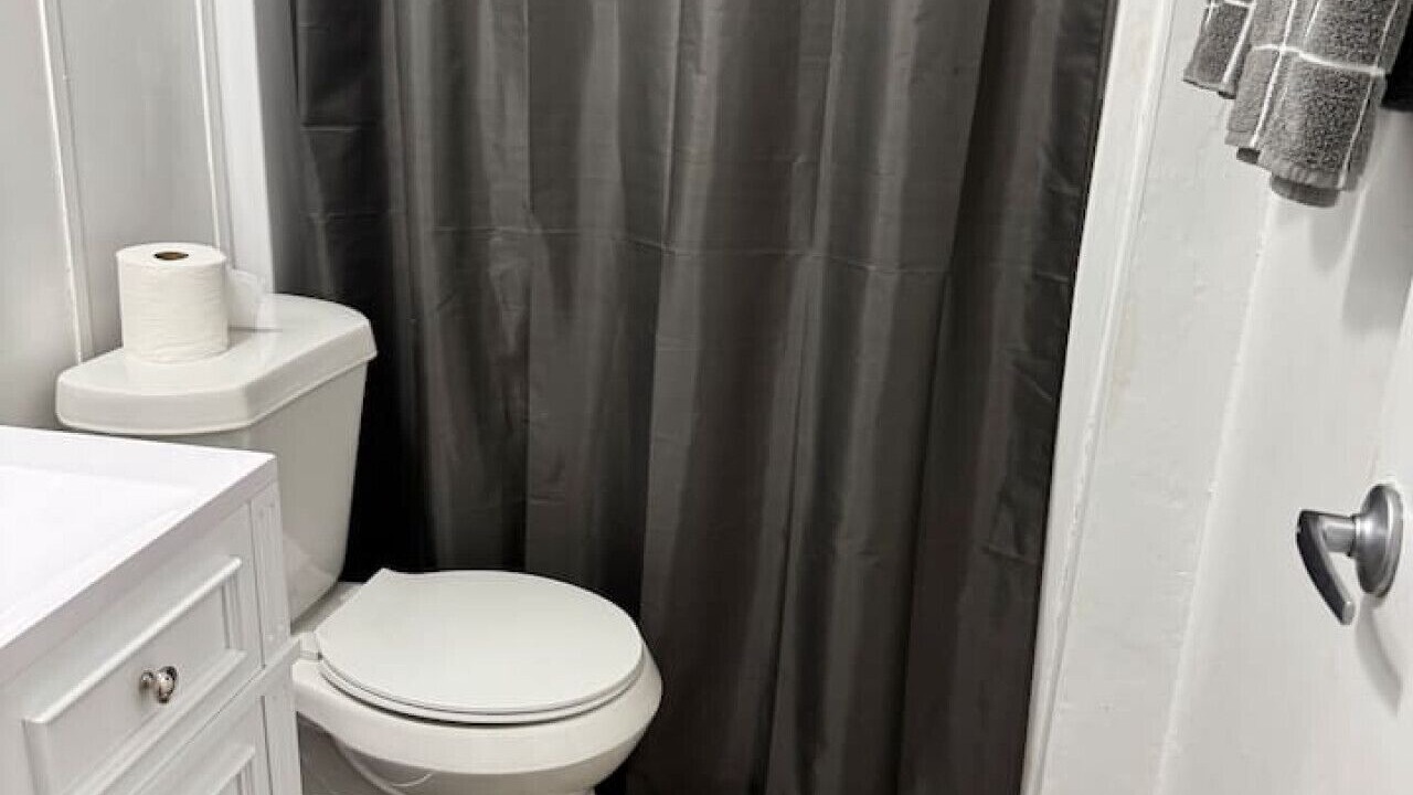 Photo of Bathroom in Arabi
