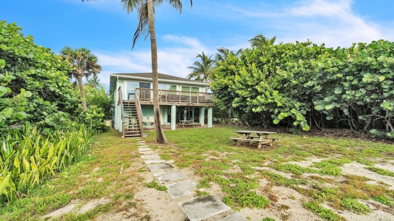 Photo of Outdoor in Ambersand Beach