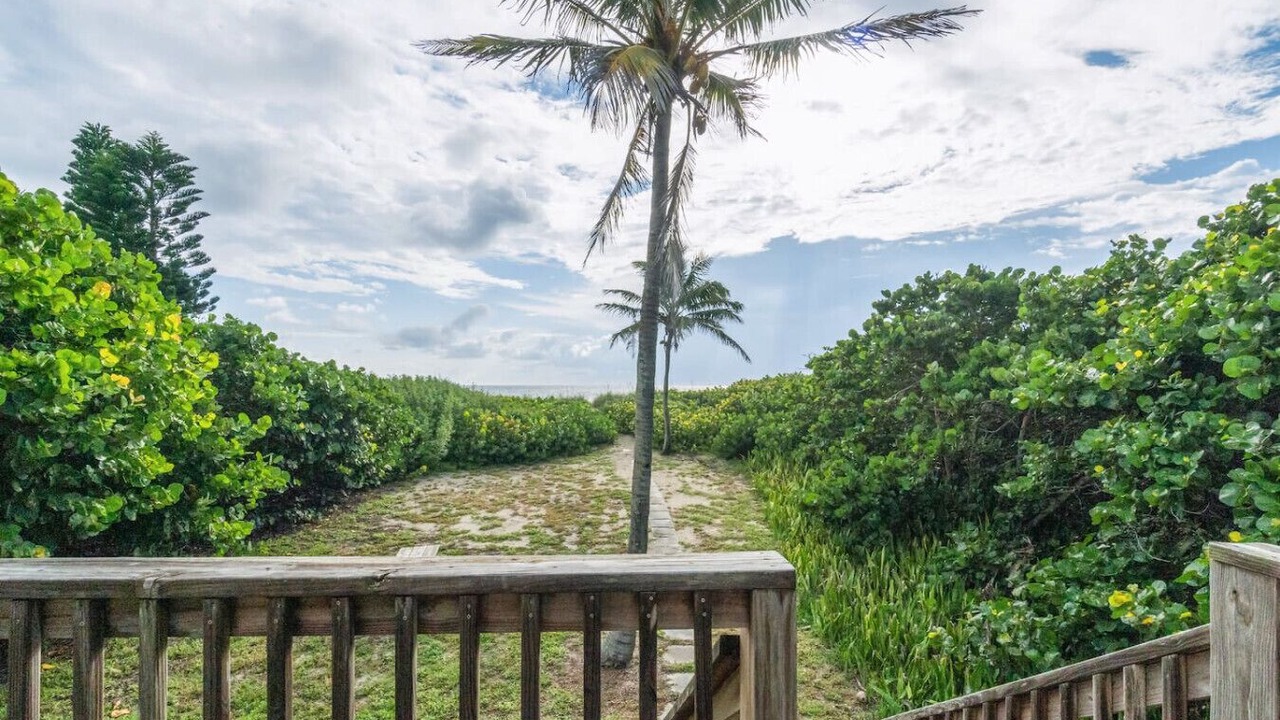 Photo of Outdoor in Ambersand Beach