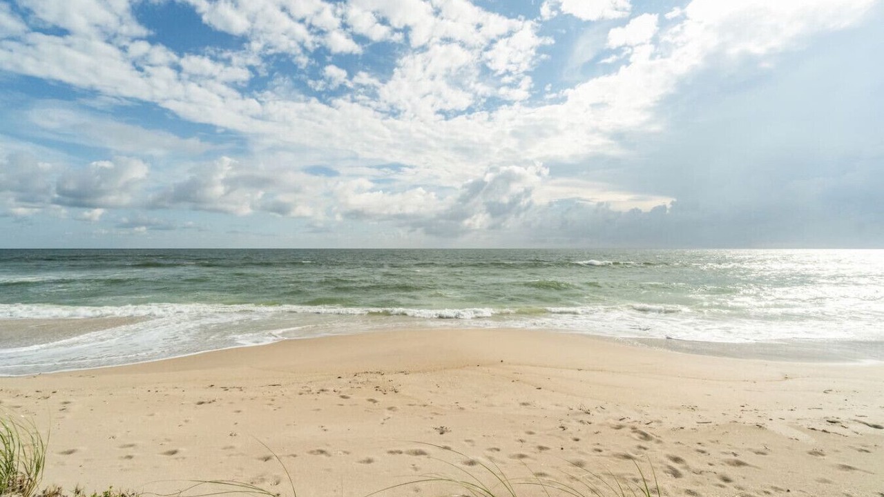 Photo of Others in Ambersand Beach