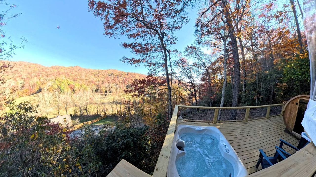 Photo of Outdoor in Balsam Grove