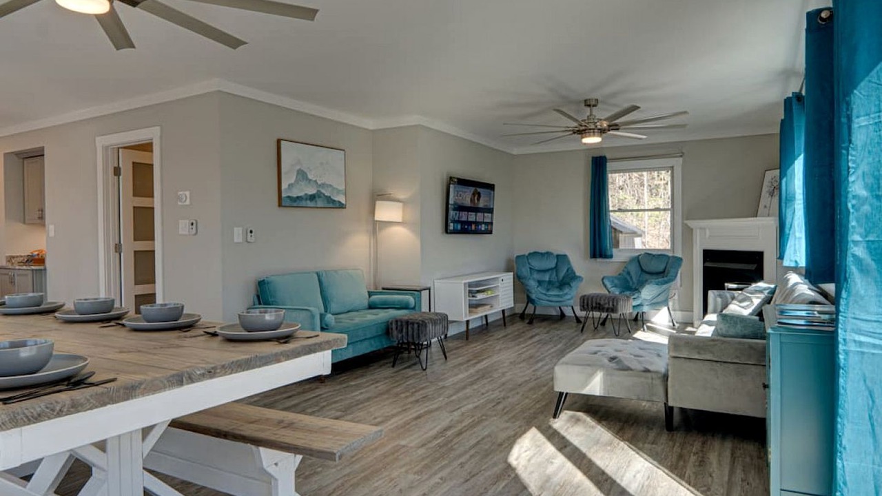 Photo of Livingroom in Lake Toxaway