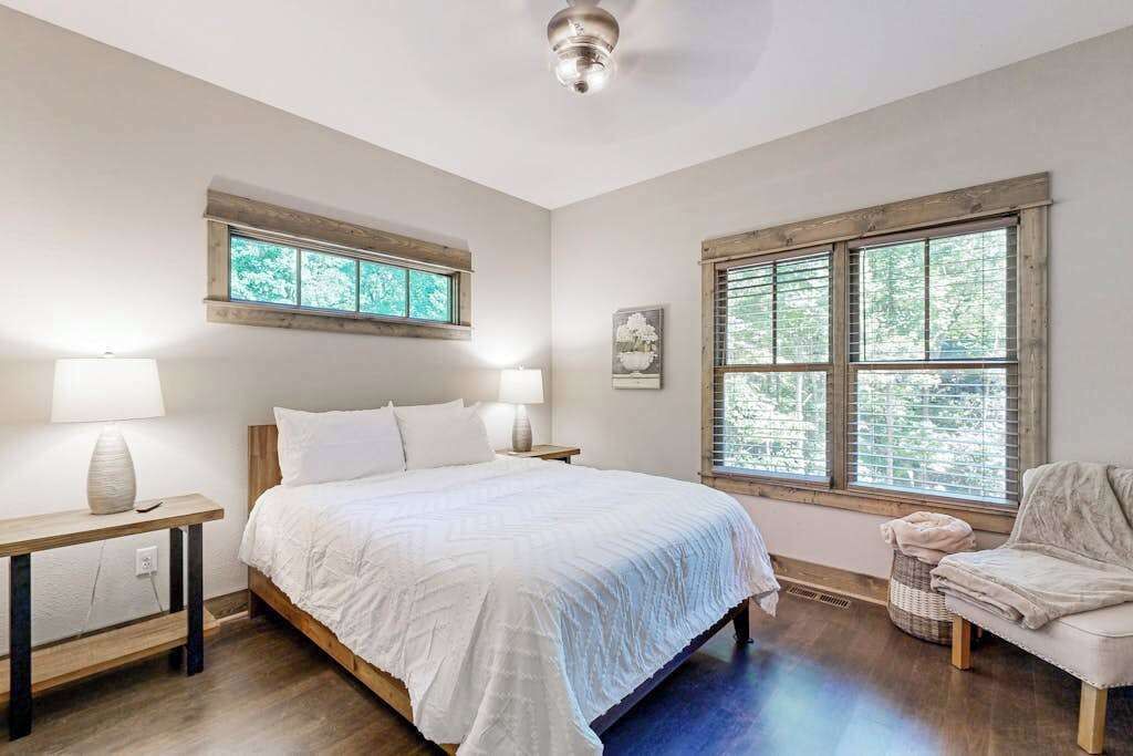 Photo of Bedroom in Pisgah Forest