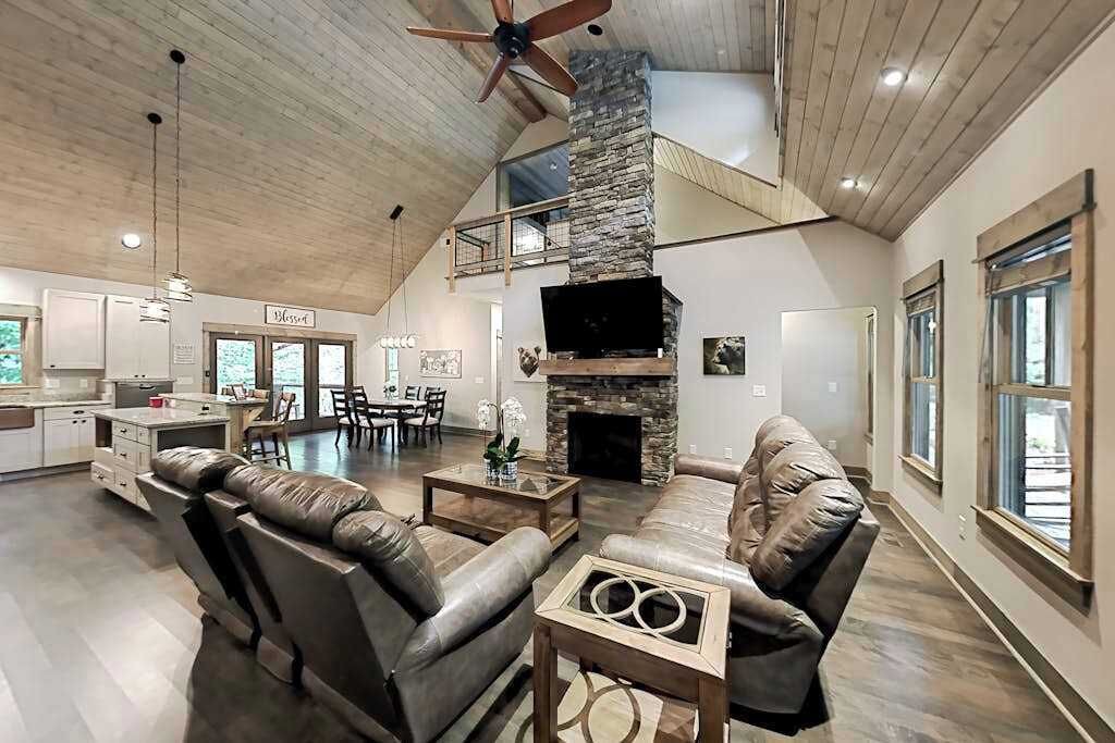 Photo of Livingroom in Pisgah Forest