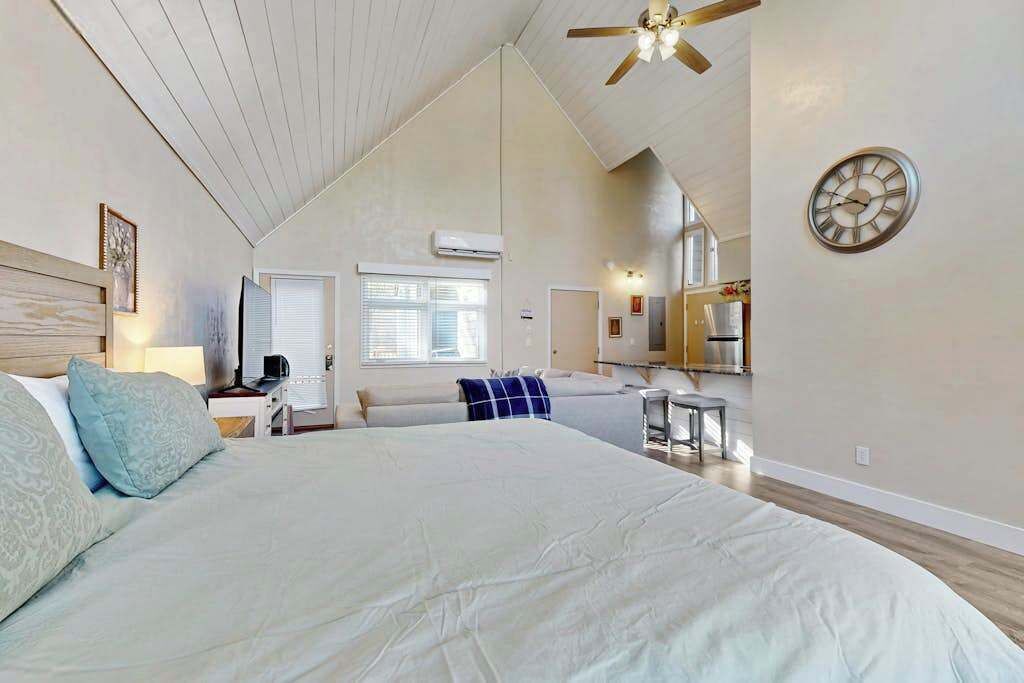Photo of Bedroom in Sapphire