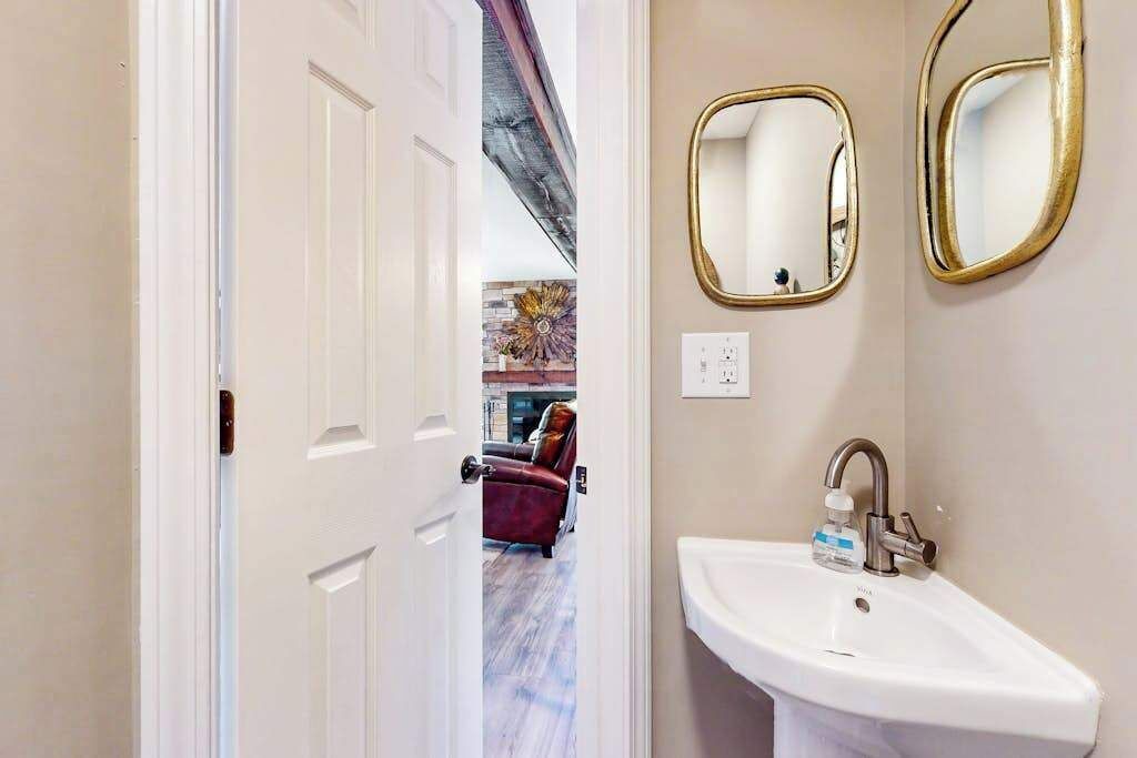 Photo of Bathroom in Sapphire