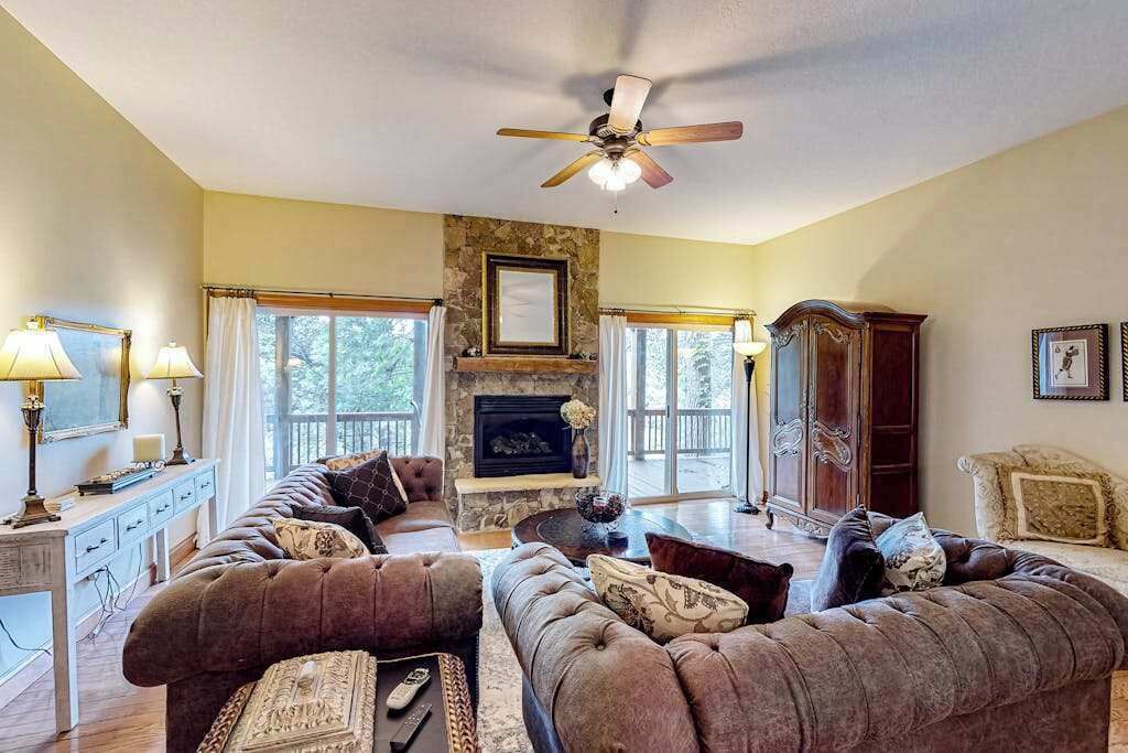 Photo of Livingroom in Whittier