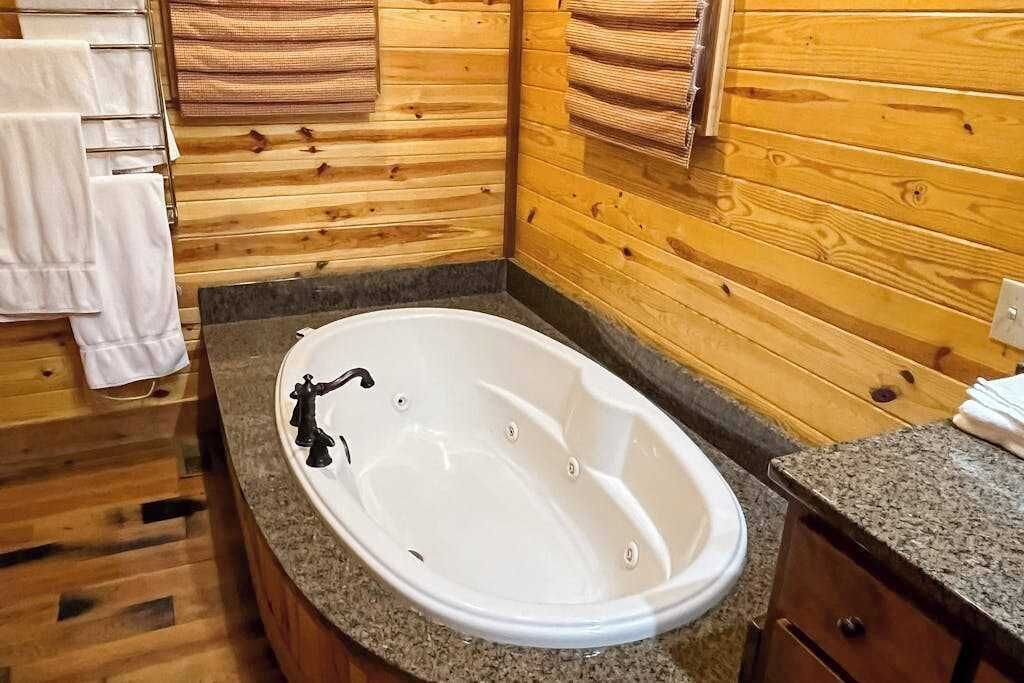 Photo of Bathroom in Tuckasegee