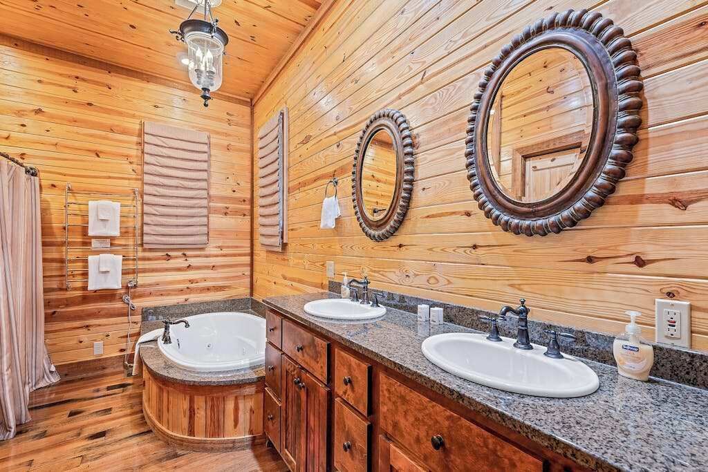 Photo of Bathroom in Tuckasegee