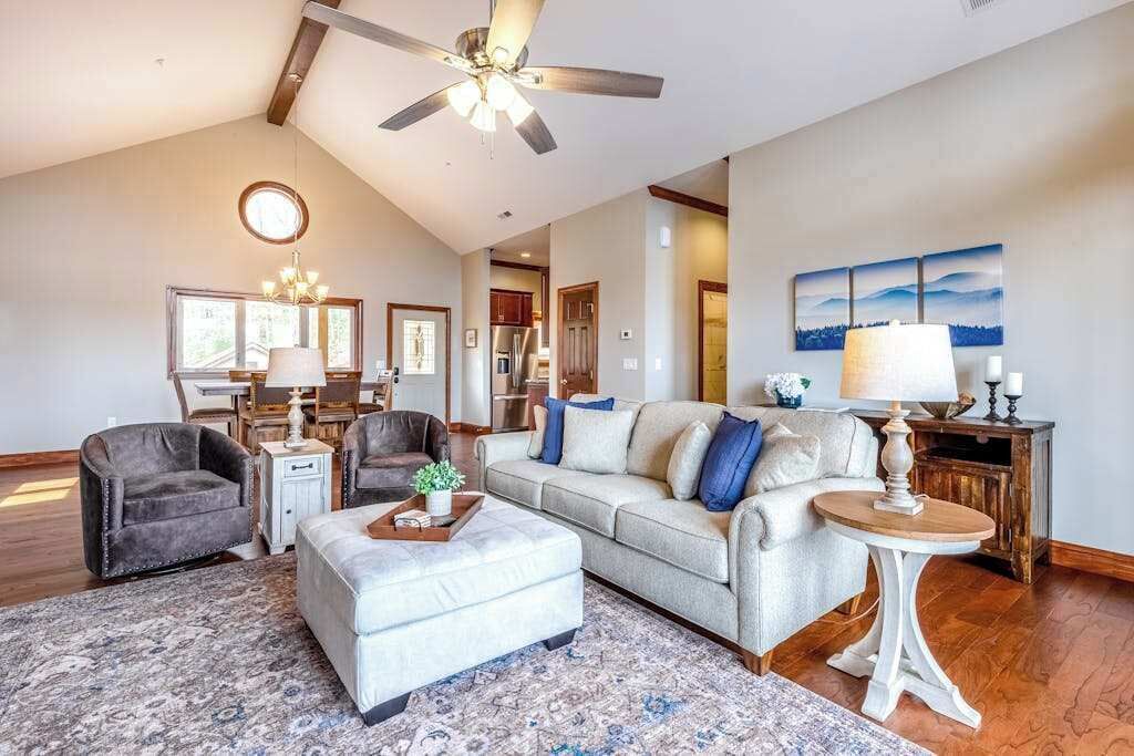 Photo of Livingroom in Whittier