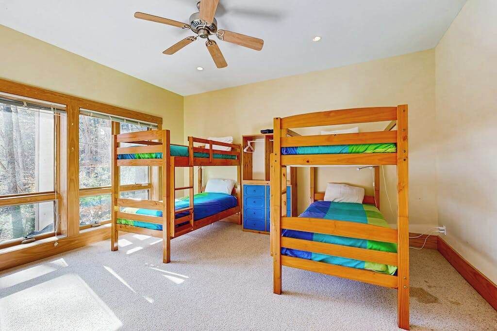 Photo of Bedroom in Tuckasegee