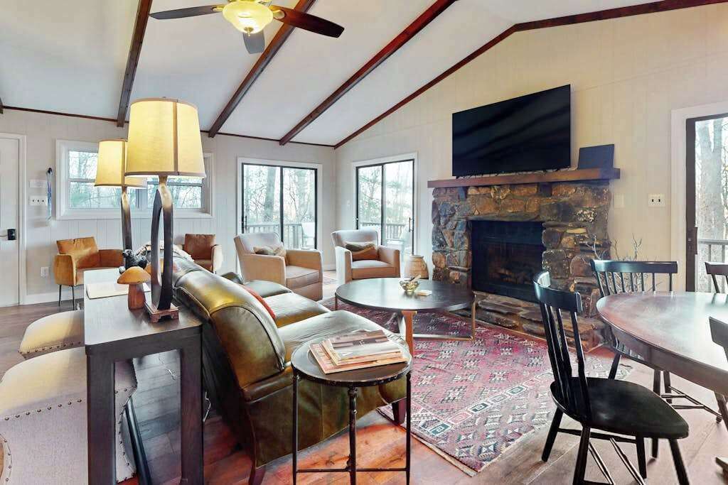 Photo of Livingroom in Brevard