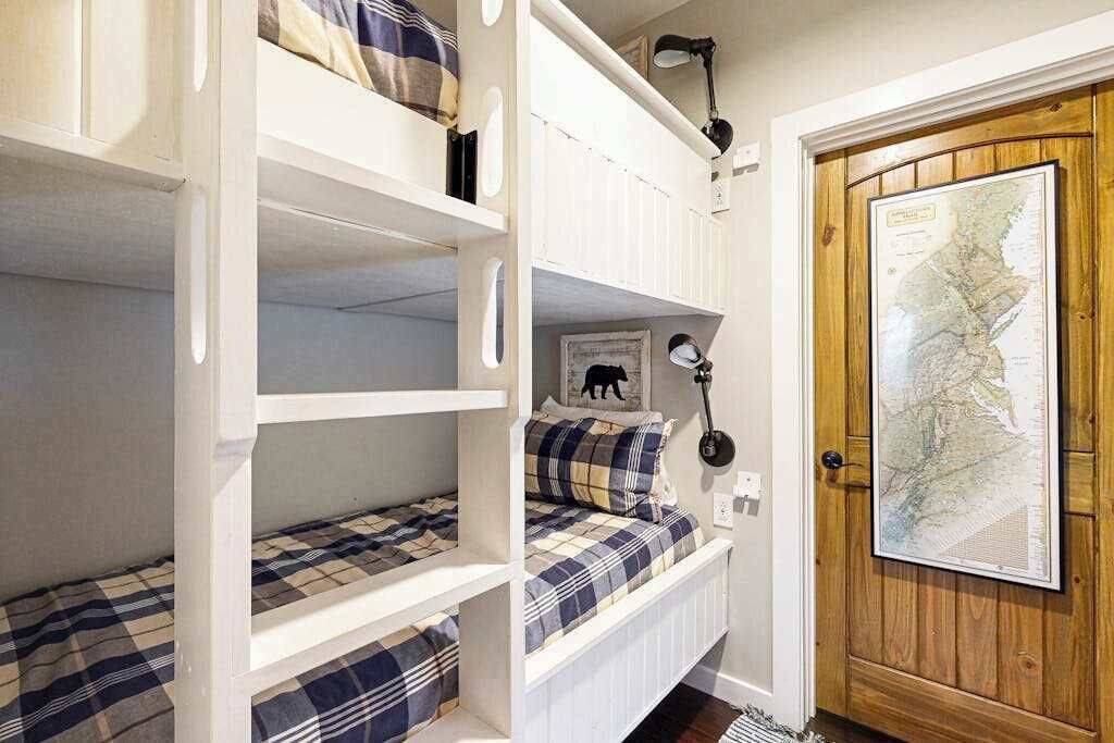 Photo of Bedroom in Cullowhee