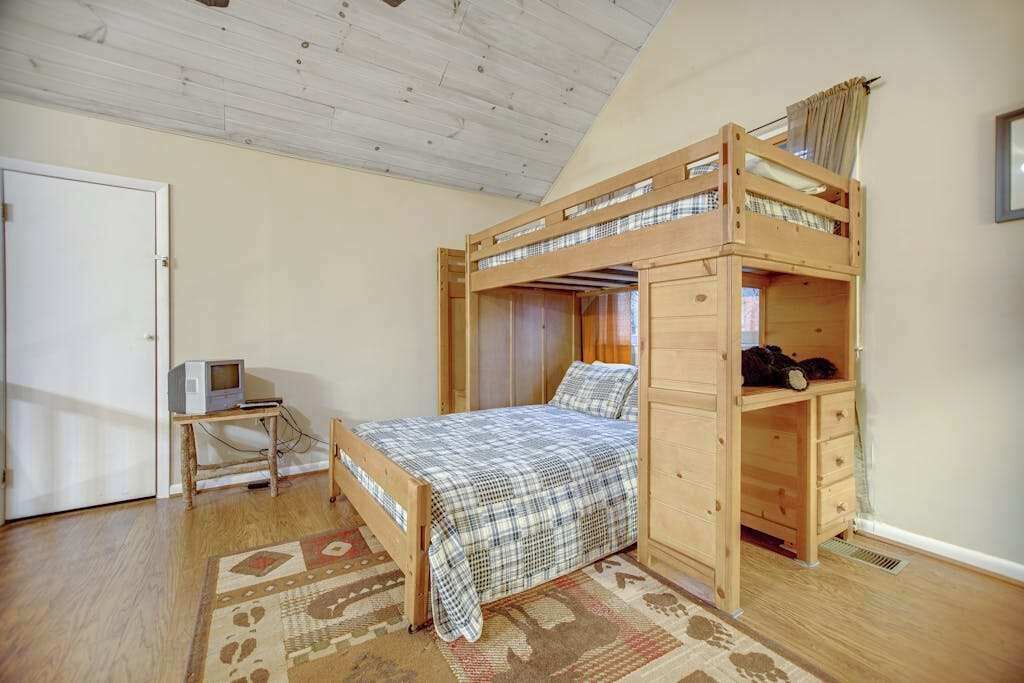 Photo of Bedroom in Cullowhee