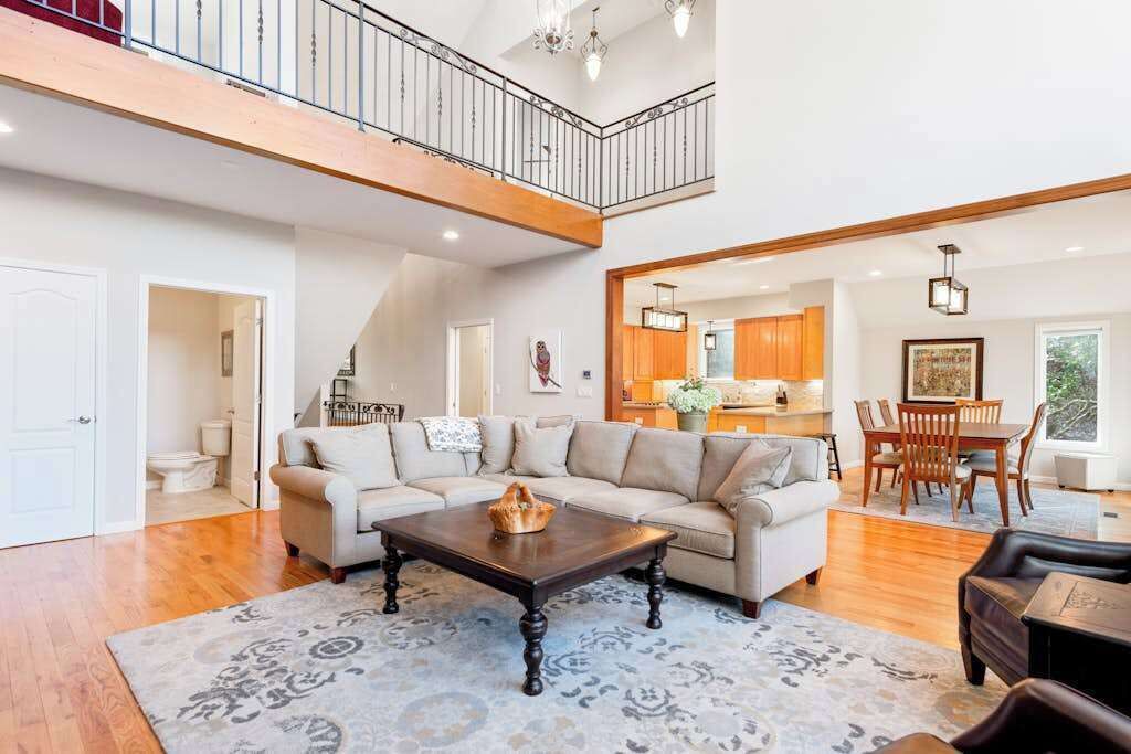 Photo of Livingroom in Brevard