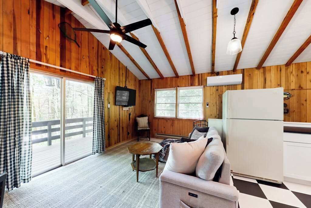 Photo of Livingroom in Topton