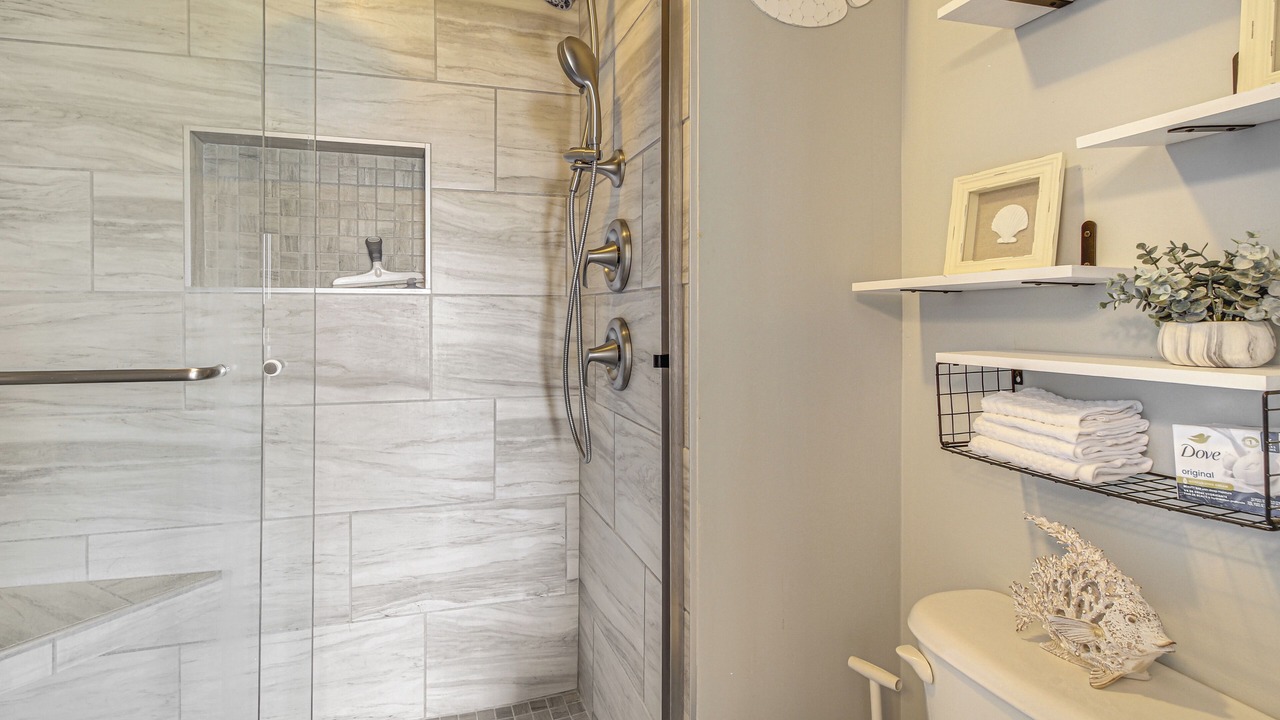 Photo of Bathroom in Oceanmarsh Subdivision