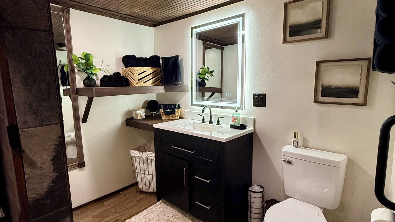 Photo of Bathroom in Nahunta
