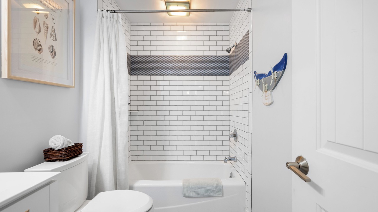 Photo of Bathroom in Oceanmarsh Subdivision