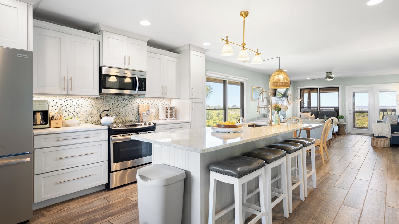 Photo of Kitchen in Oceanmarsh Subdivision