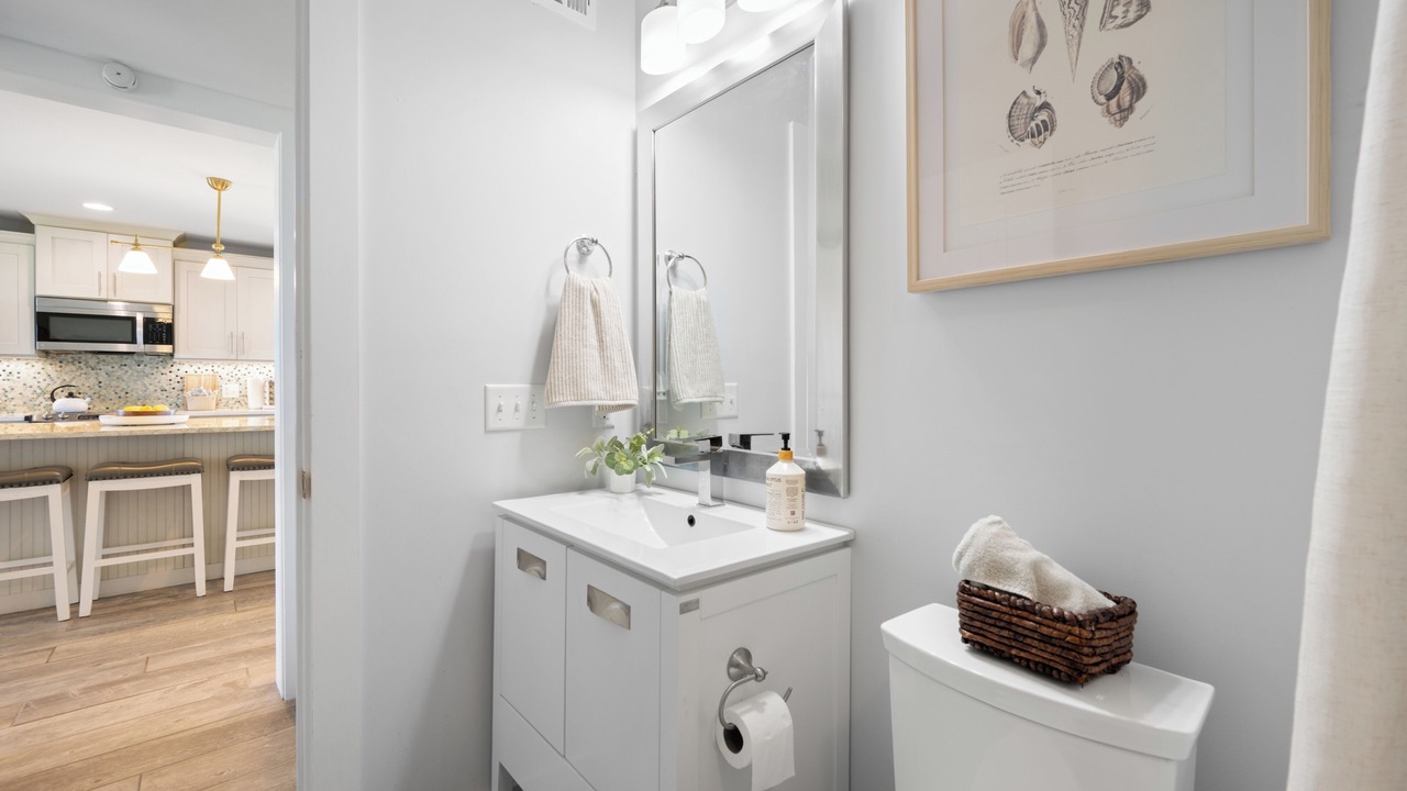 Photo of Bathroom in Oceanmarsh Subdivision