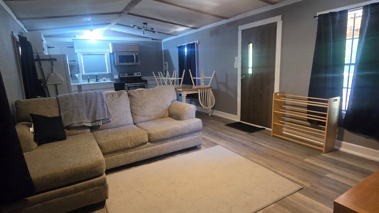 Photo of Livingroom in Seneca